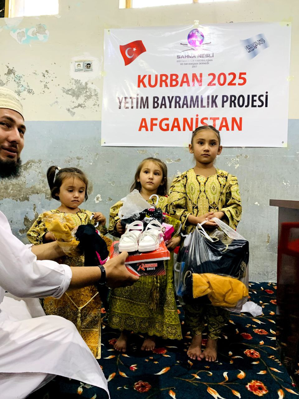 Sahra Nesli Derneği Projeleri - Yetim Yardımı